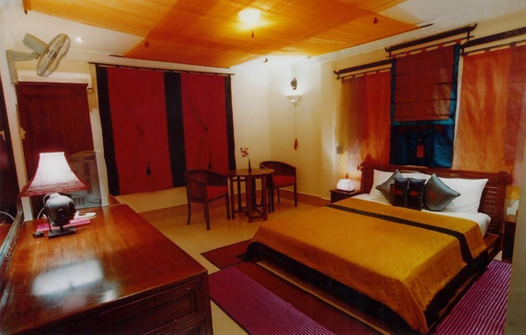 Red Hibiscus Hotel Phnom Penh Esterno foto