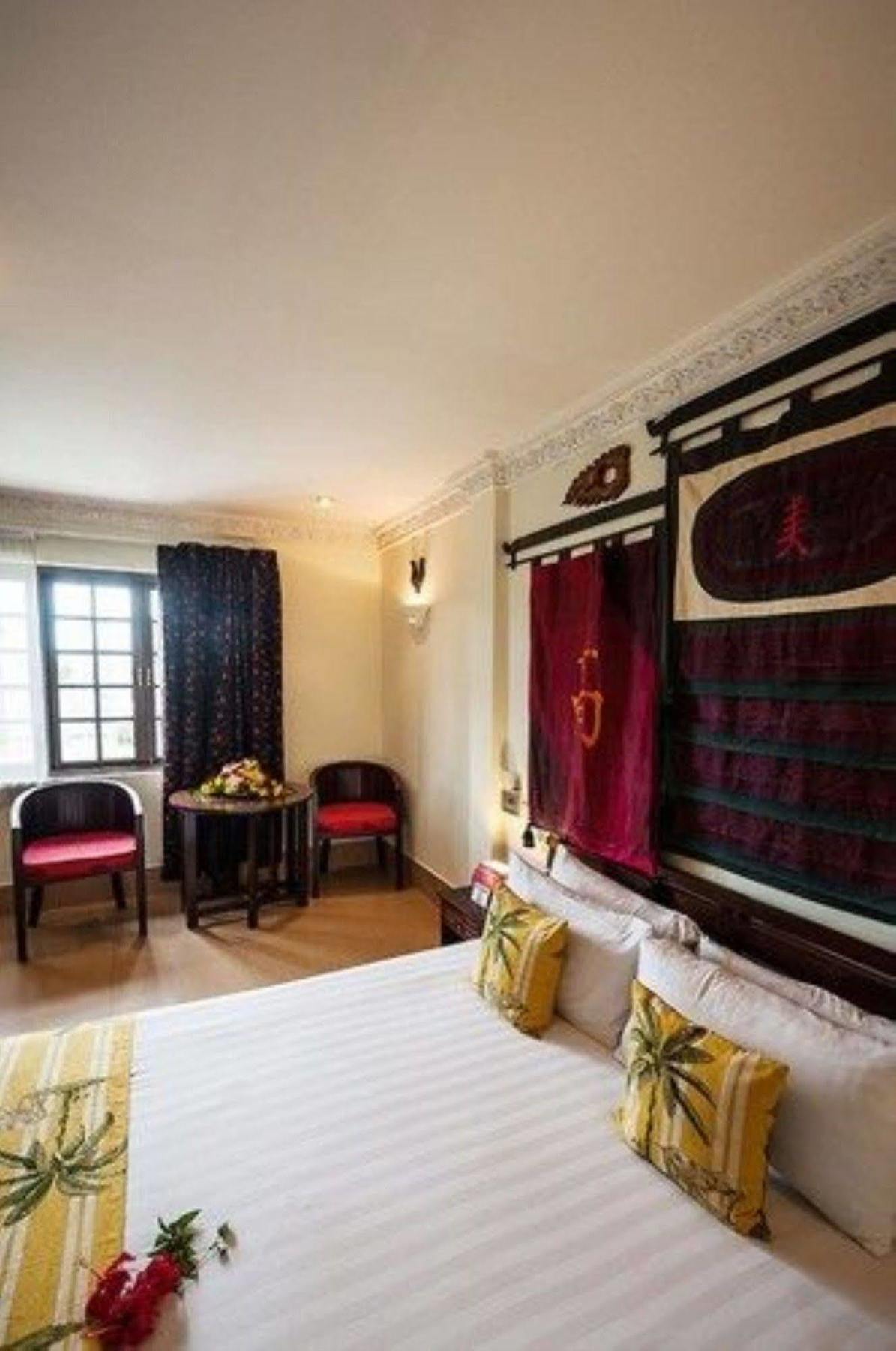 Red Hibiscus Hotel Phnom Penh Esterno foto