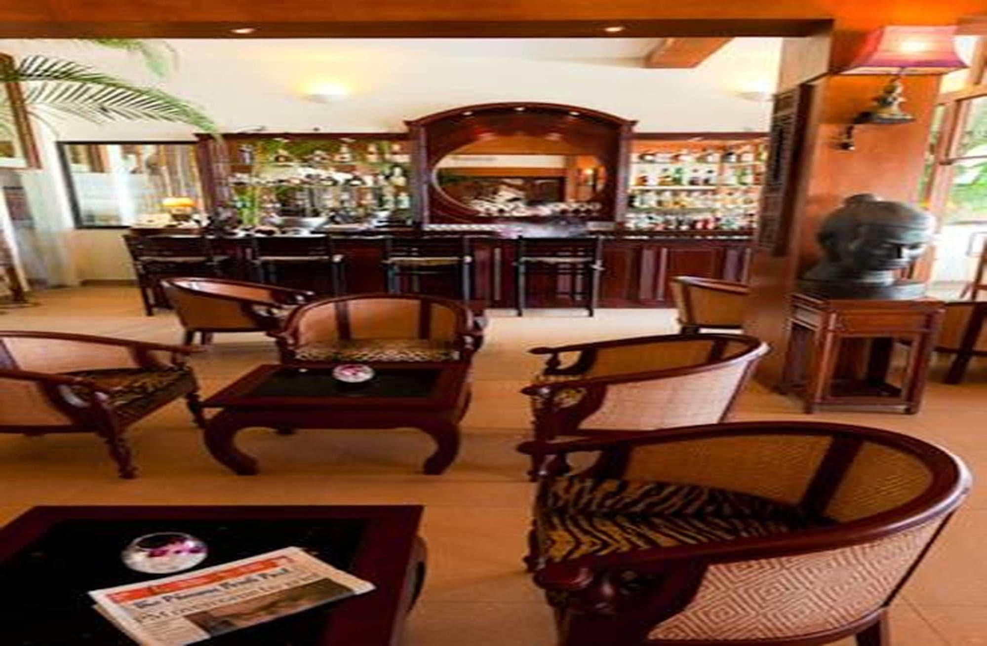 Red Hibiscus Hotel Phnom Penh Esterno foto